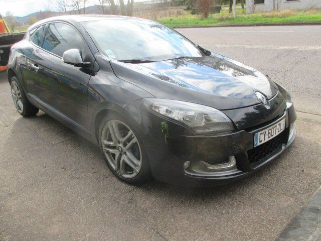 RENAULT MEGANE COUPE 2.0 DCI 3P