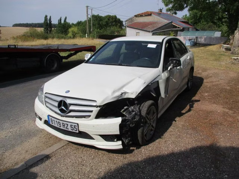 MERCEDES C220 2.2 CDI 4P — zdjęcie 2