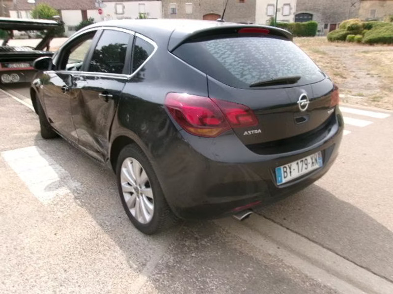 OPEL ASTRA 1.4 I 5P — zdjęcie 3