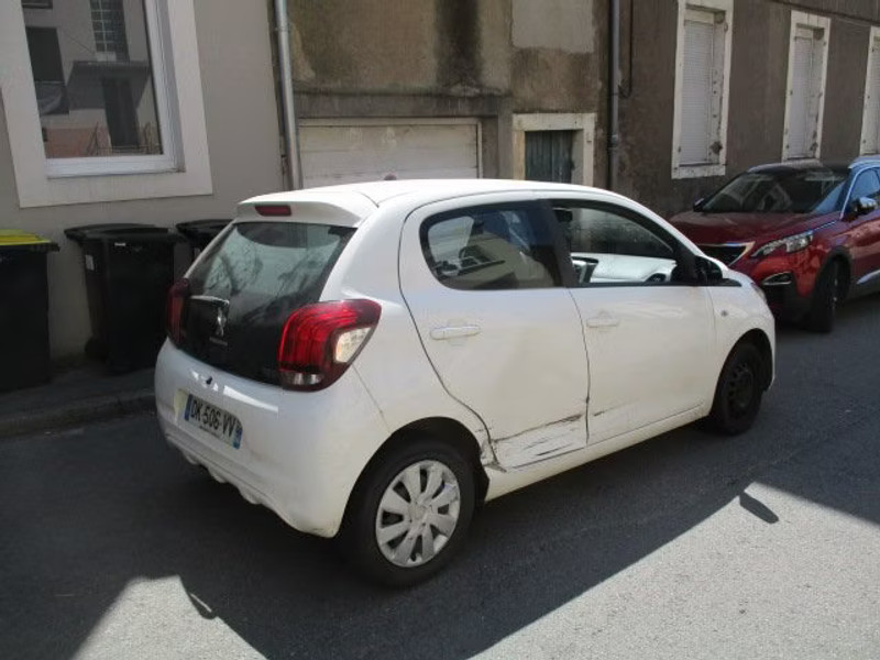 PEUGEOT 108 1.0 I 5P — zdjęcie 4