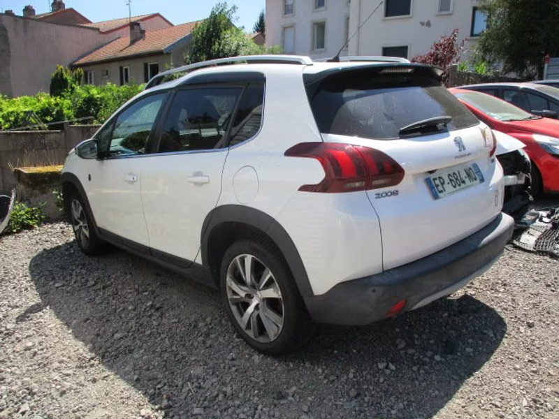 PEUGEOT 2008 1.2 I 5P — zdjęcie 3