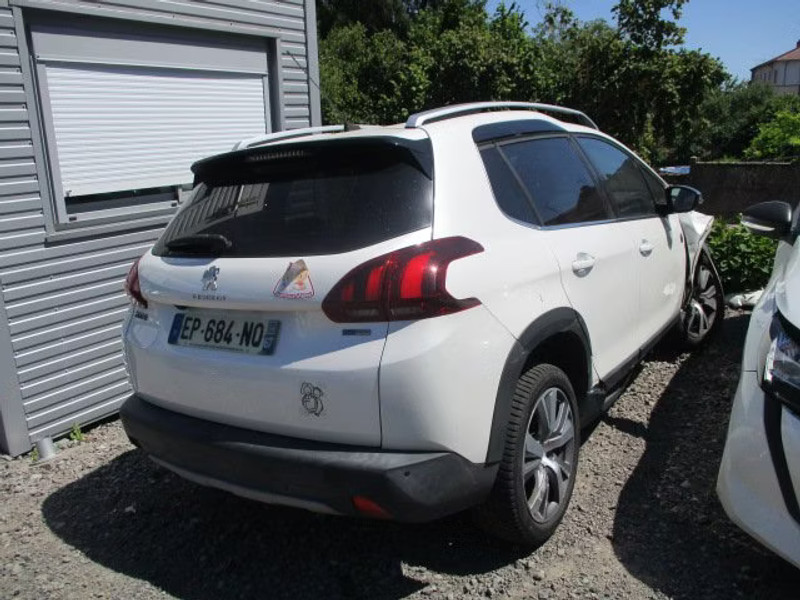 PEUGEOT 2008 1.2 I 5P — zdjęcie 4