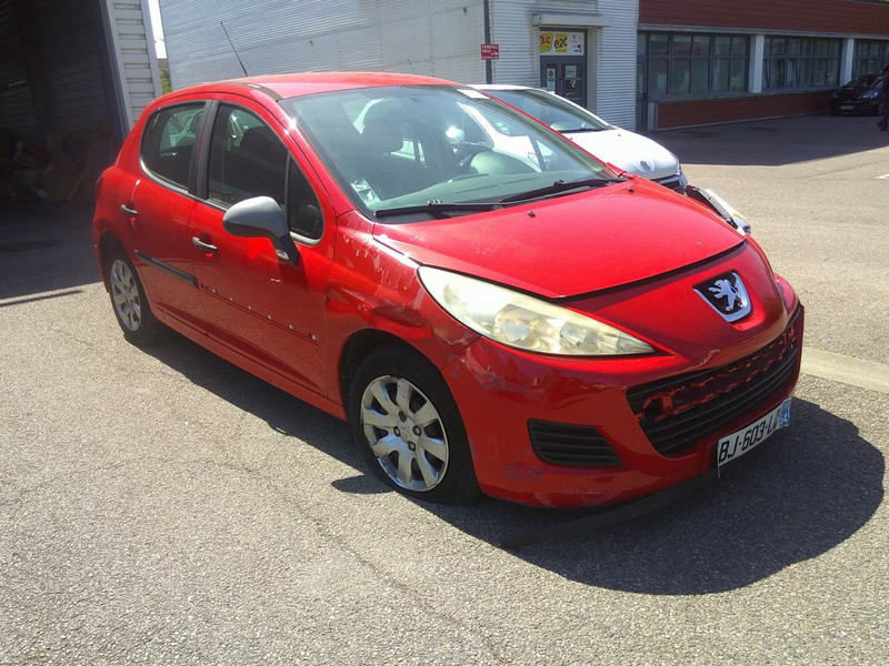 PEUGEOT 207 1.4 HDI 5P — zdjęcie 1