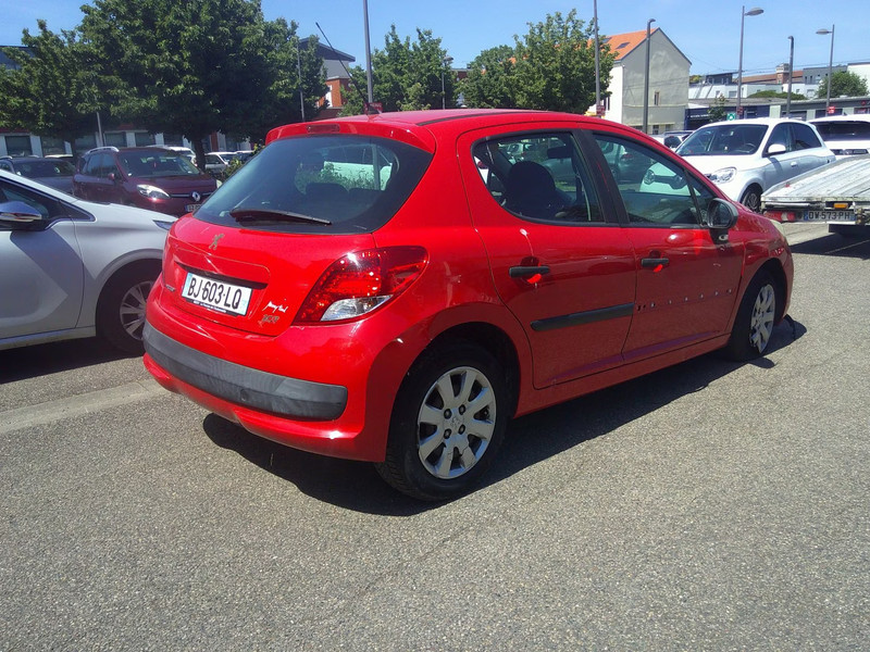 PEUGEOT 207 1.4 HDI 5P — zdjęcie 3
