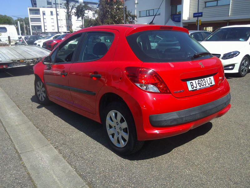 PEUGEOT 207 1.4 HDI 5P — zdjęcie 4