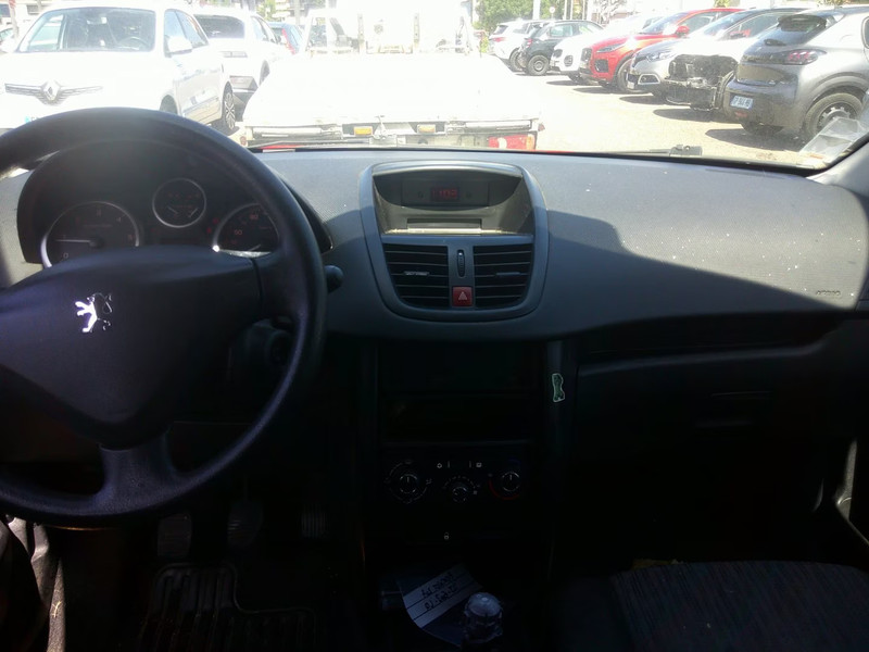 PEUGEOT 207 1.4 HDI 5P — zdjęcie 5