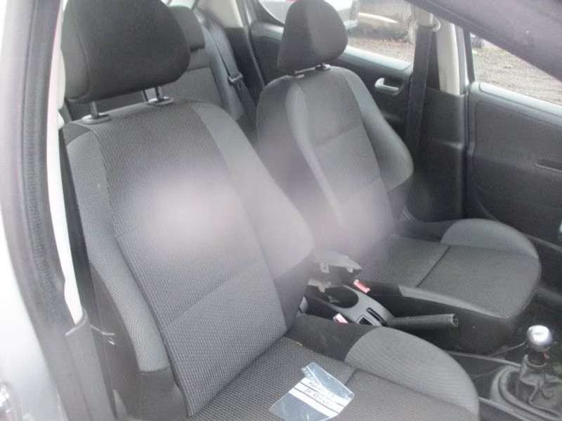 PEUGEOT 207 1.4 I 5P — zdjęcie 7