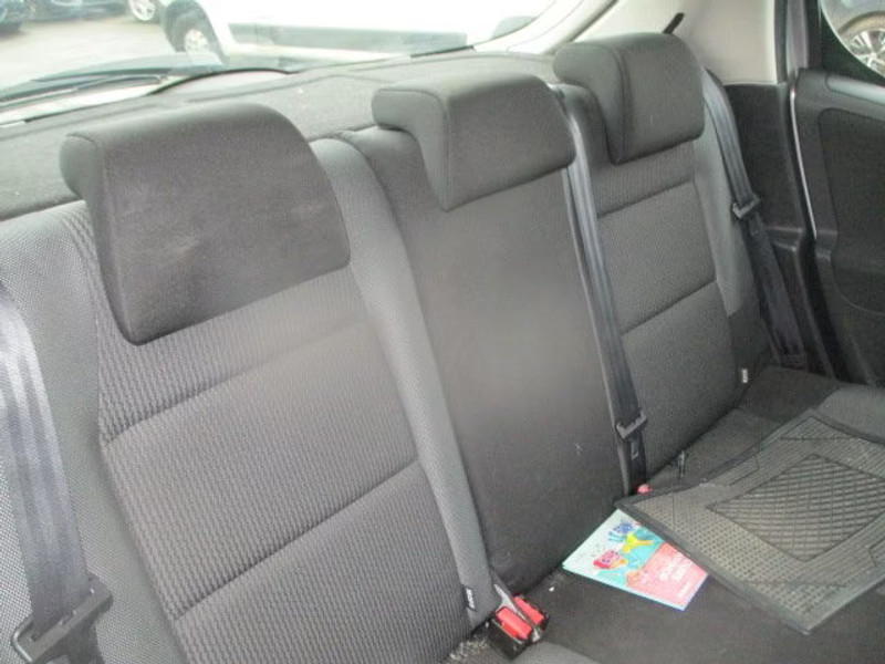 PEUGEOT 207 1.4 I 5P — zdjęcie 8
