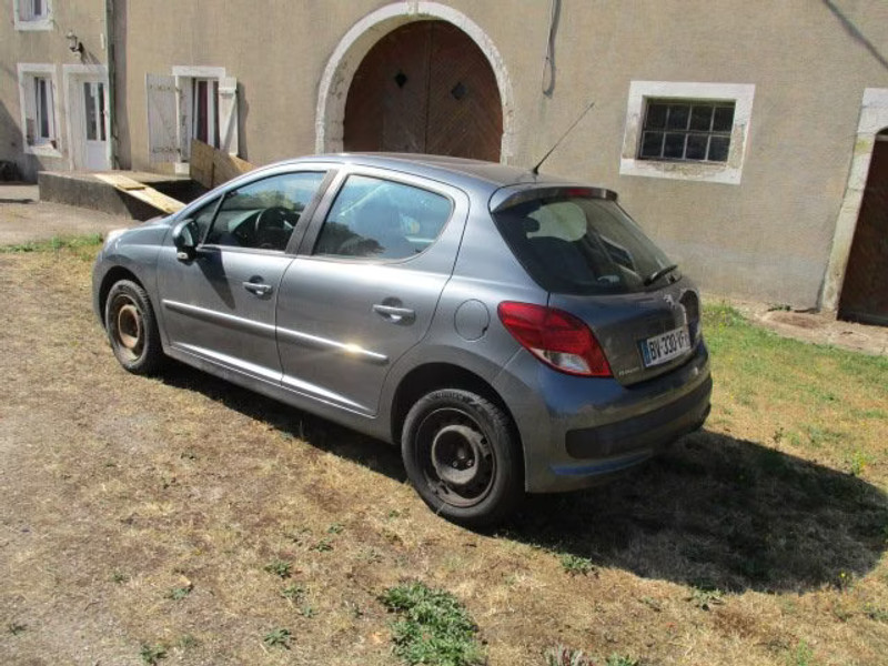 PEUGEOT 207 1.6 HDI 5P — zdjęcie 3
