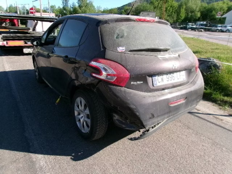 PEUGEOT 208 1.0 I 5P — zdjęcie 3