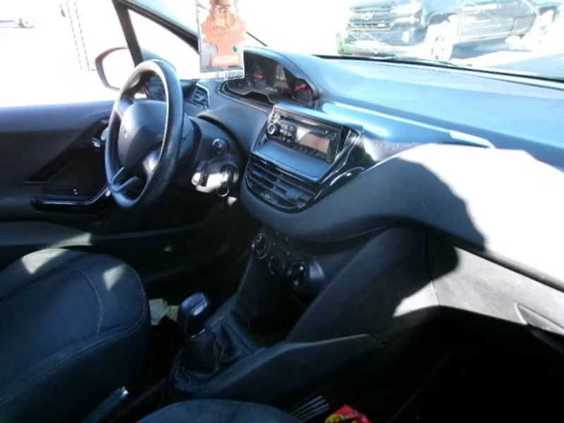 PEUGEOT 208 1.0 I 5P — zdjęcie 5