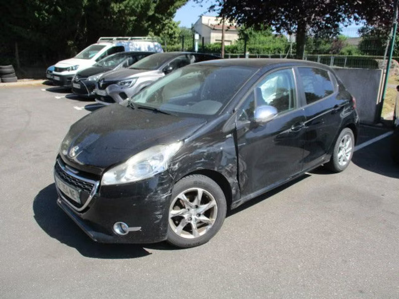 PEUGEOT 208 1.4 HDI 5P — zdjęcie 2