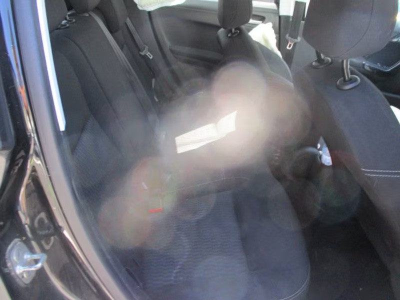 PEUGEOT 208 1.4 HDI 5P — zdjęcie 8