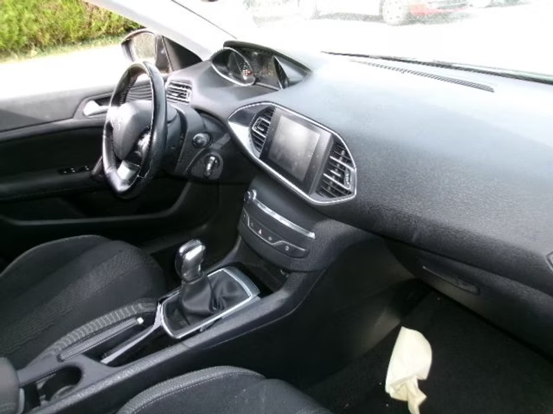 PEUGEOT 308 1.2 VTI 5P — zdjęcie 5