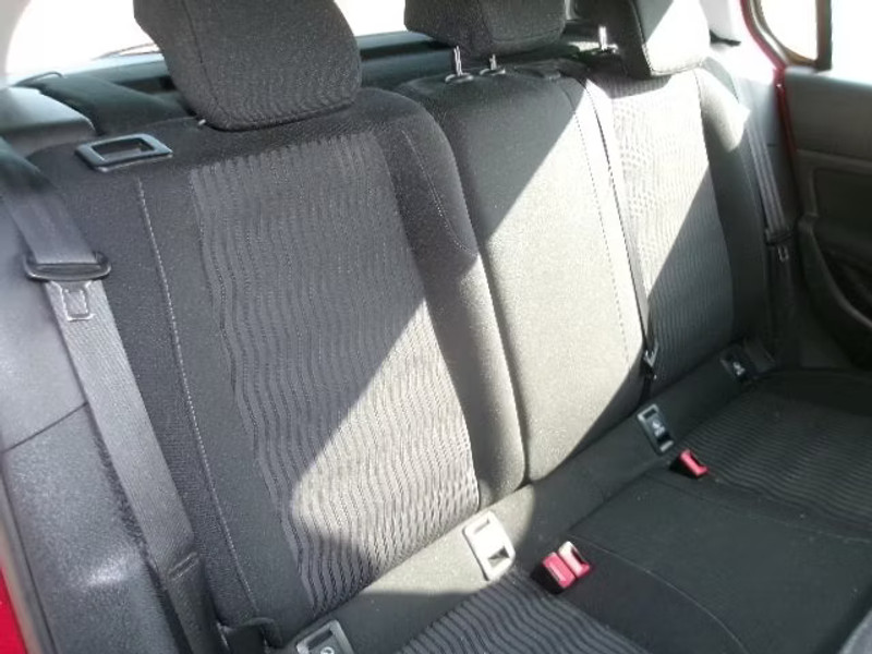 PEUGEOT 308 1.6 HDI 5P — zdjęcie 8