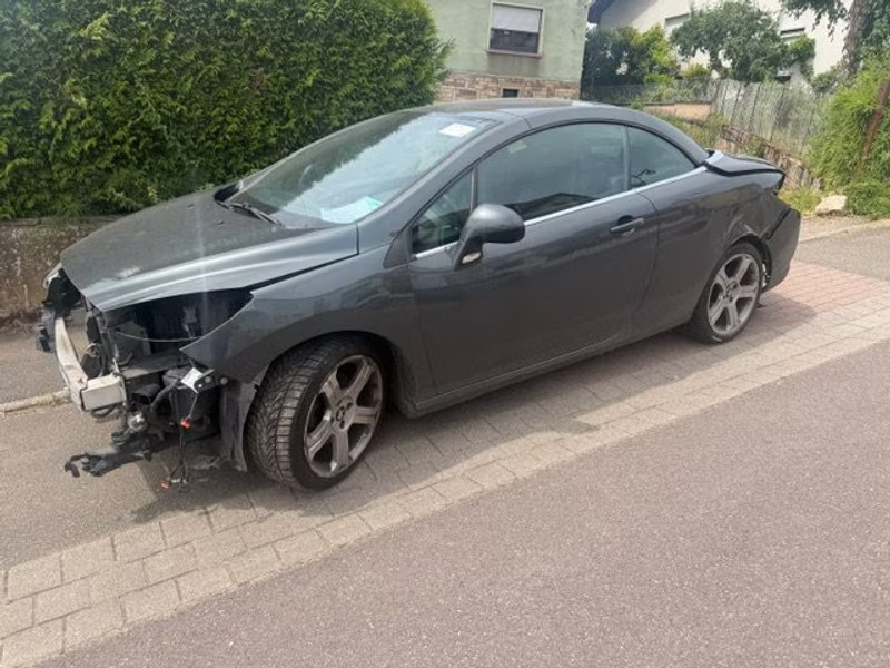 PEUGEOT 308 CC 2.0 HDI 2P — zdjęcie 2