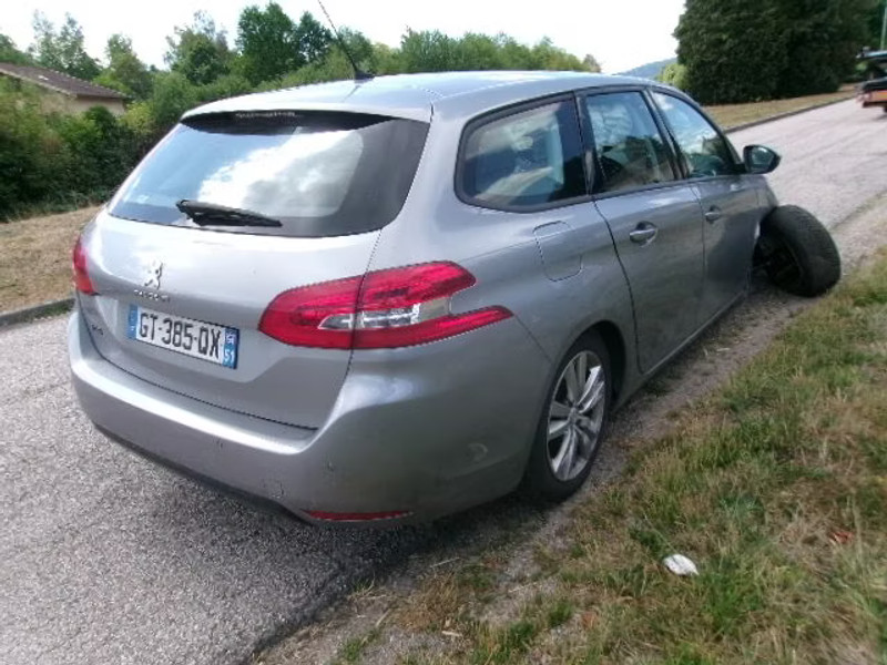 PEUGEOT 308 SW 1.2 I 5P — zdjęcie 4