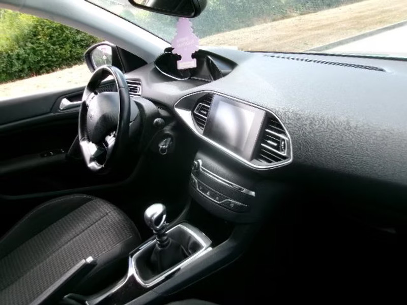 PEUGEOT 308 SW 1.2 I 5P — zdjęcie 6
