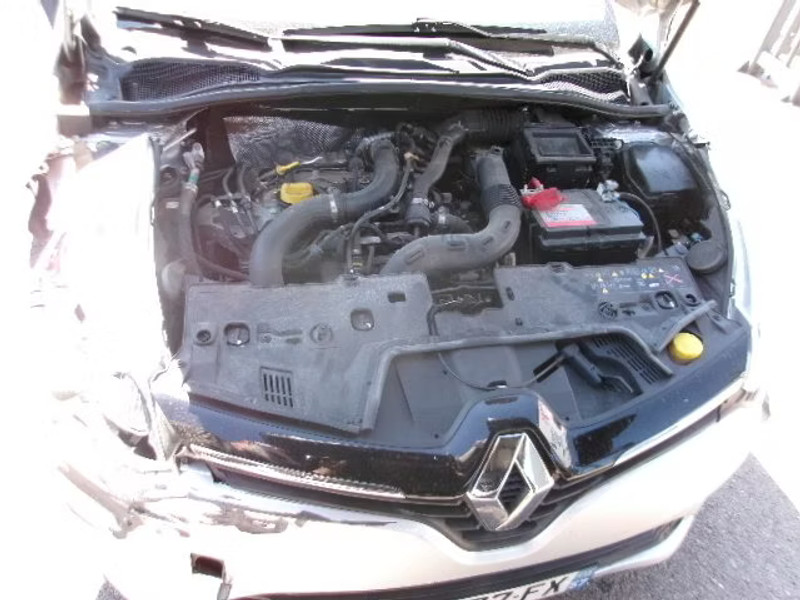 RENAULT CLIO 0.9 I 5P — zdjęcie 5