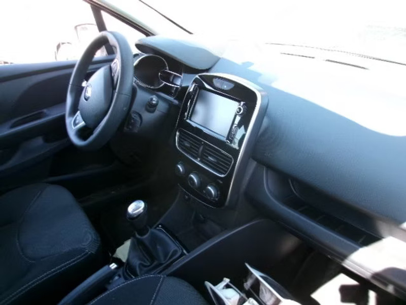 RENAULT CLIO 0.9 I 5P — zdjęcie 7