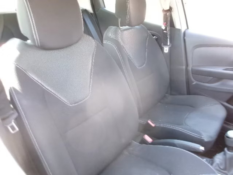 RENAULT CLIO 0.9 I 5P — zdjęcie 8