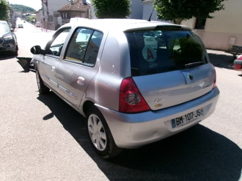 RENAULT CLIO CAMPUS 1.5 DCI 5P — zdjęcie 3