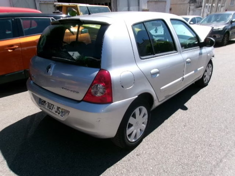 RENAULT CLIO CAMPUS 1.5 DCI 5P — zdjęcie 4