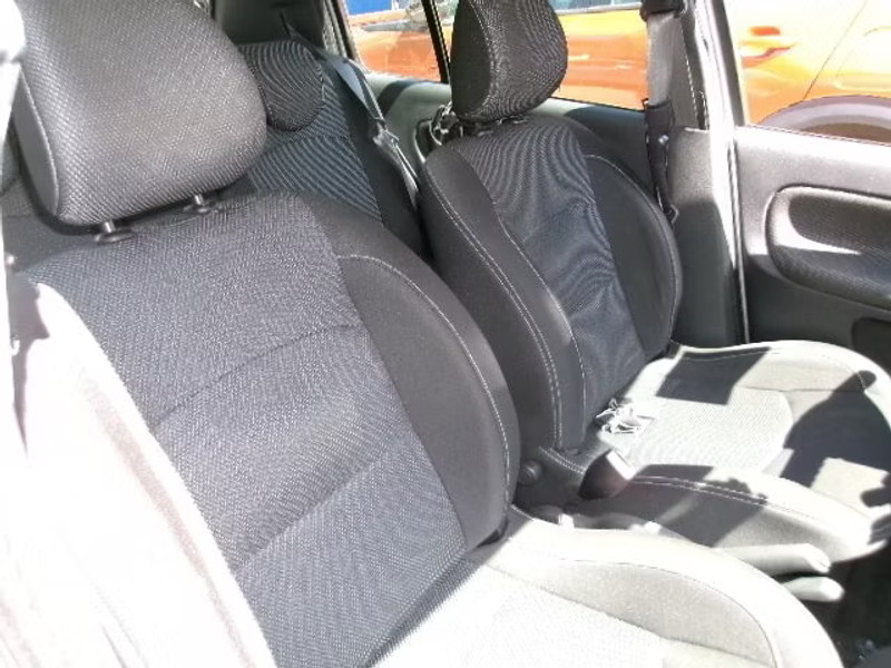 RENAULT CLIO CAMPUS 1.5 DCI 5P — zdjęcie 8