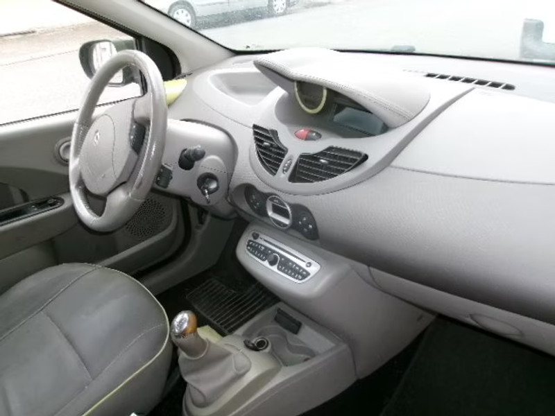 RENAULT TWINGO 1.5 DCI 3P — zdjęcie 5