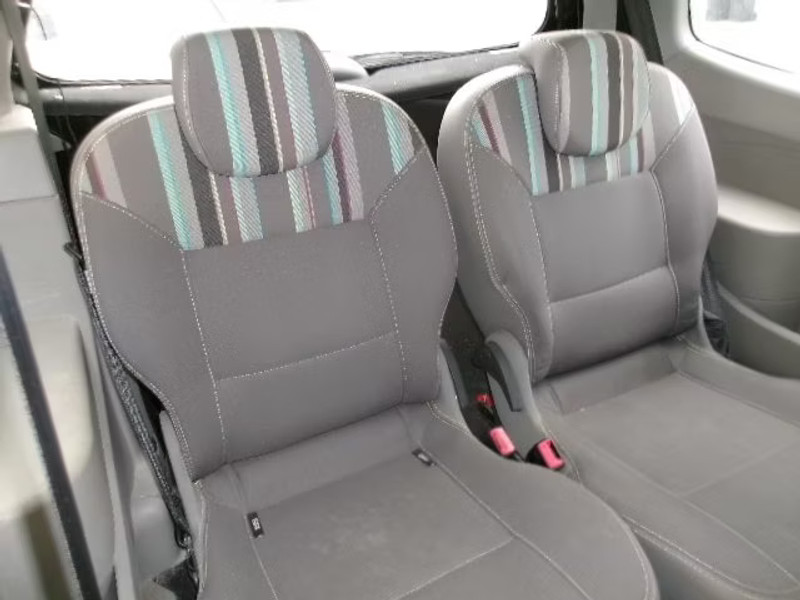 RENAULT TWINGO 1.5 DCI 3P — zdjęcie 7