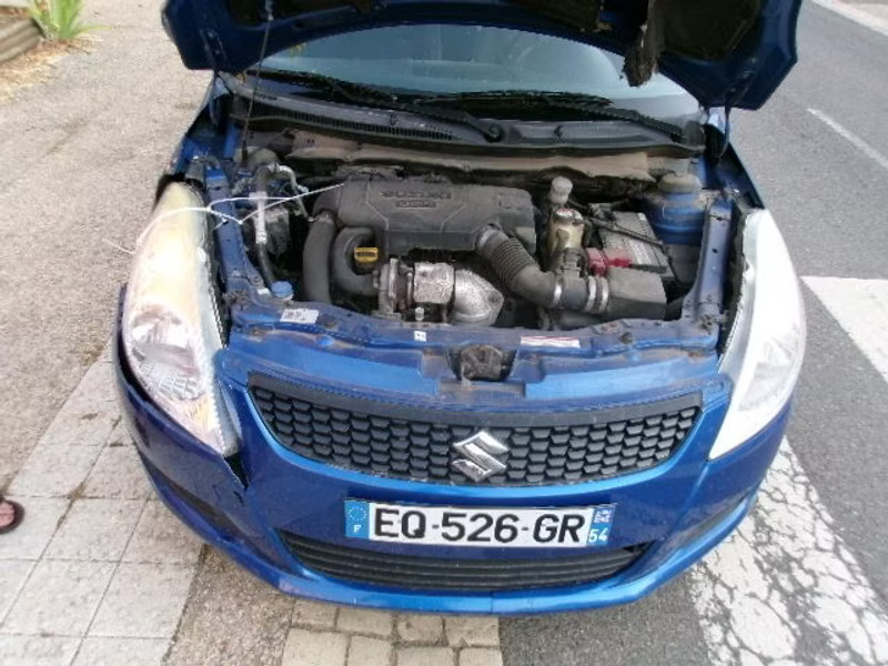 SUZUKI SWIFT 1.3 DDIS 5P — zdjęcie 5