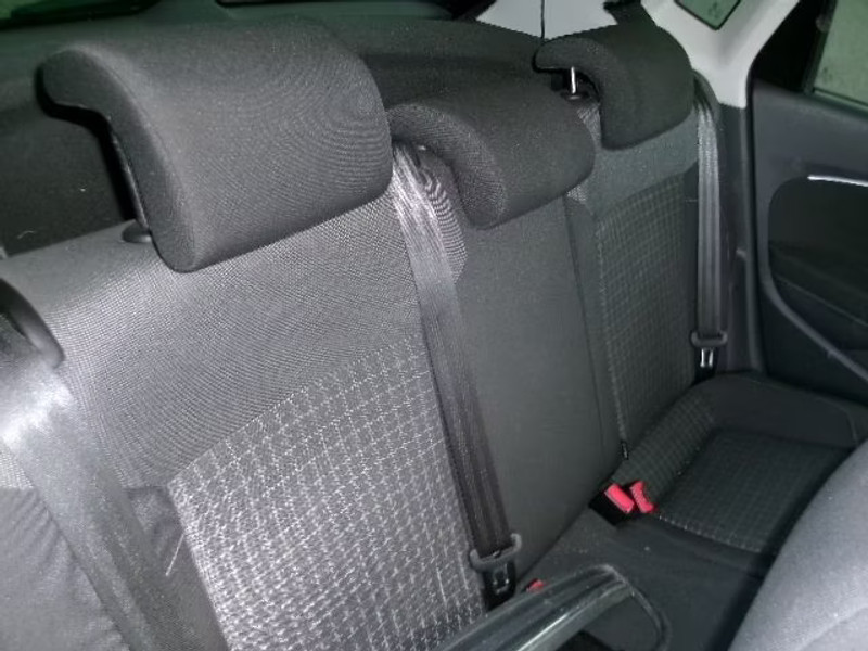 VOLKSWAGEN POLO 1.2 TSI 5P — zdjęcie 8