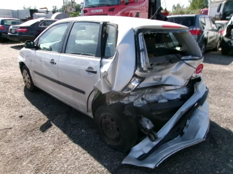 VOLKSWAGEN POLO 1.4 TDI 5P — zdjęcie 3