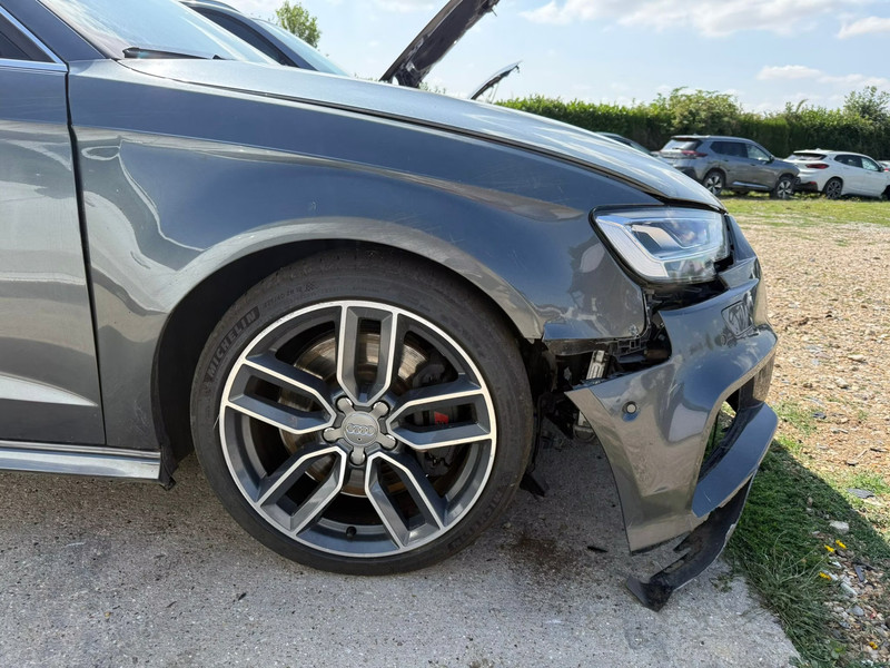 AUDI S3 SPORTBACK 2.0 TFSI 310 QUATTRO — zdjęcie 15