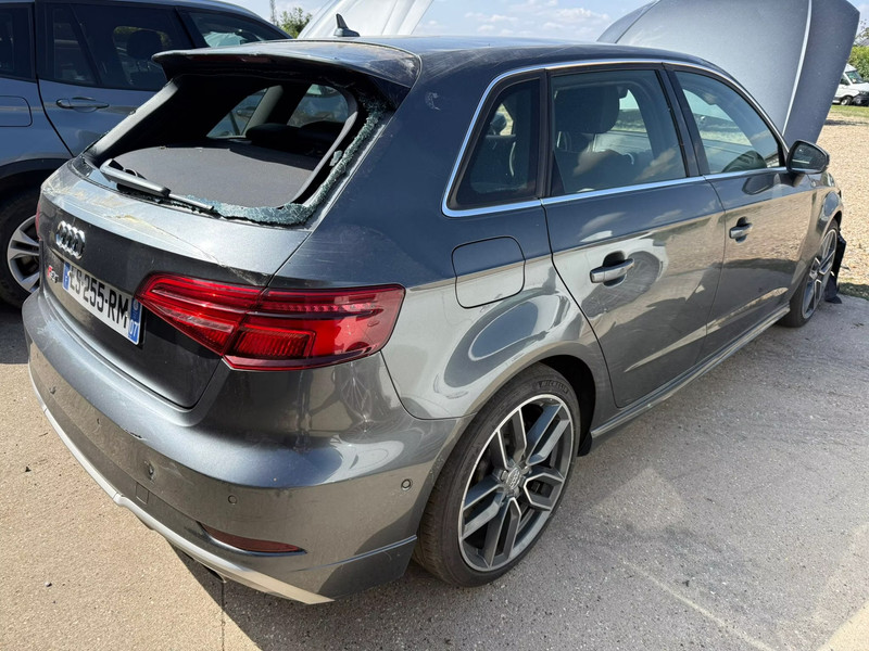 AUDI S3 SPORTBACK 2.0 TFSI 310 QUATTRO — zdjęcie 3
