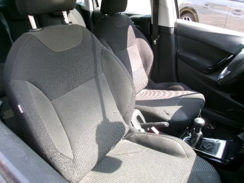 CITROEN C3 1.6 HDI 5P — zdjęcie 8
