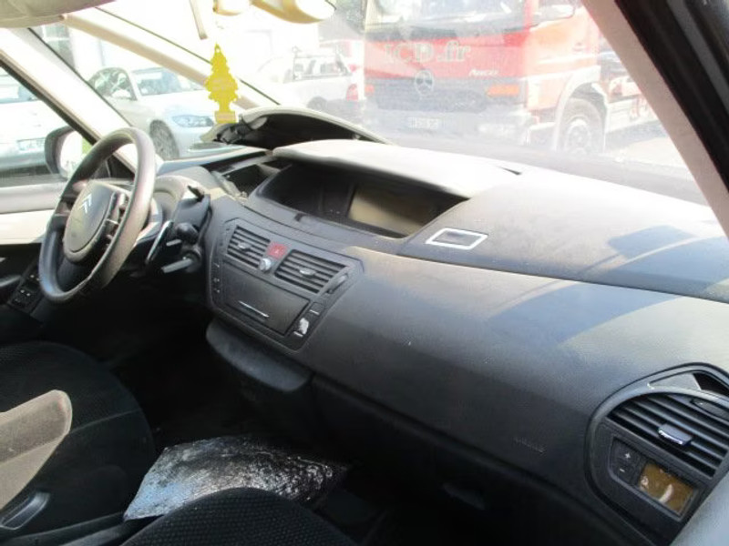 CITROEN C4 PICASSO 1.6 HDI BA 5P — zdjęcie 6