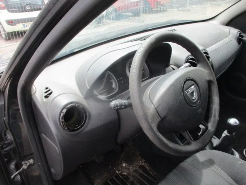 DACIA DUSTER 1.5 DCI 5P — zdjęcie 6