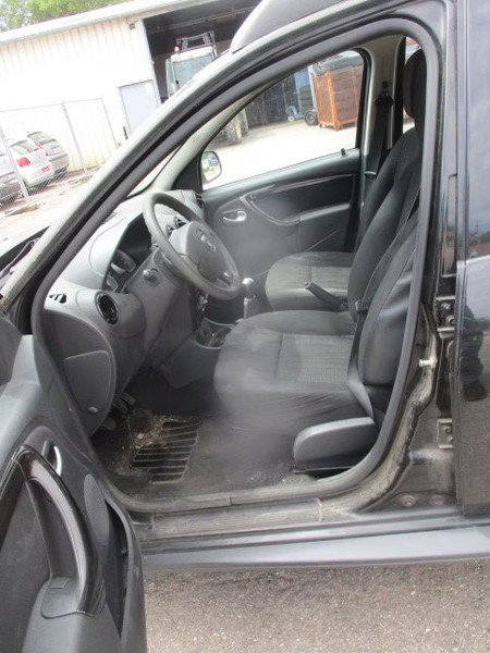 DACIA DUSTER 1.5 DCI 5P — zdjęcie 7