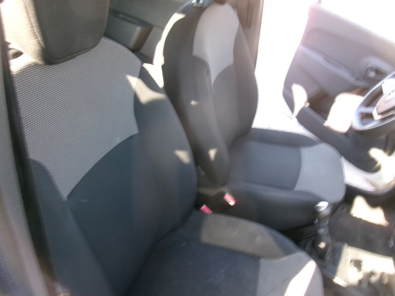 DACIA LODGY 1.5 Dci Essential 7 Seats — zdjęcie 25