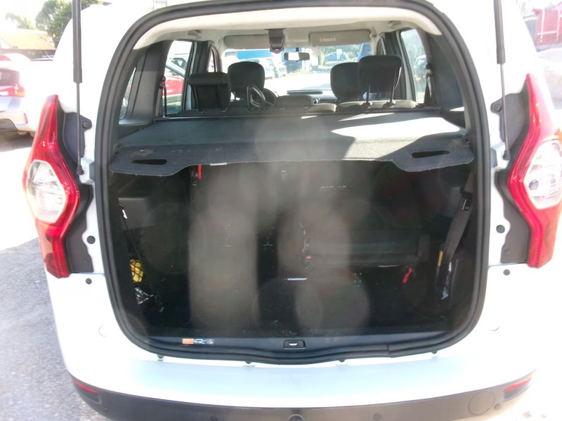 DACIA LODGY 1.5 Dci Essential 7 Seats — zdjęcie 29