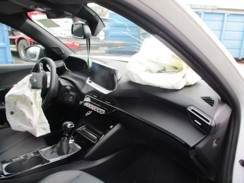 PEUGEOT 2008 1.2 I 5P — zdjęcie 6