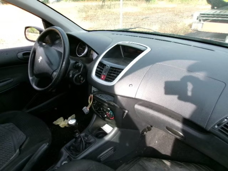 PEUGEOT 206+ 1.4 HDI 3P — zdjęcie 6