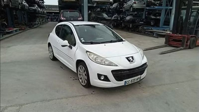 PEUGEOT 207 1.4 HDI FAP — zdjęcie 2
