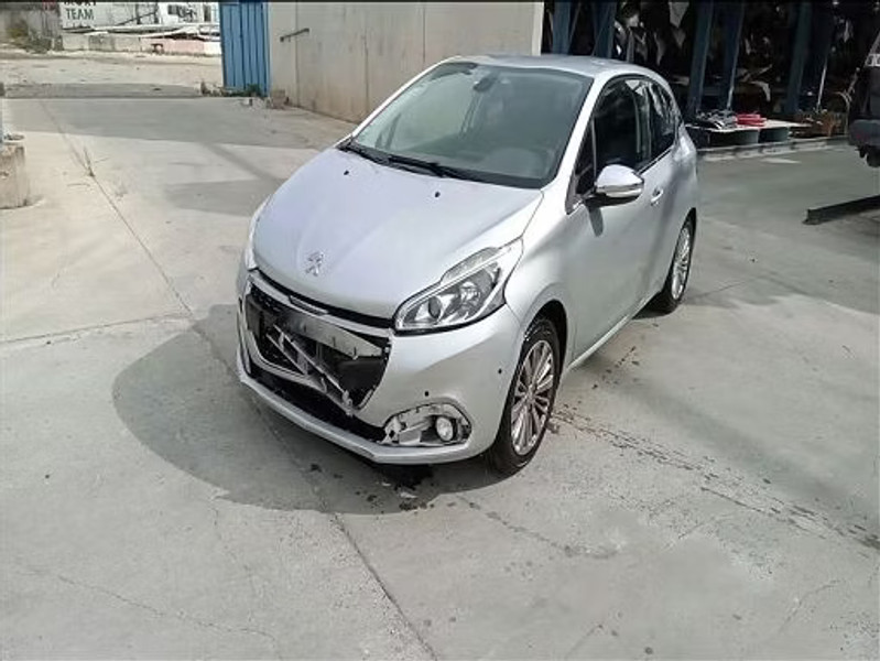 PEUGEOT 208 1.2I PURETECH 12V — zdjęcie 1