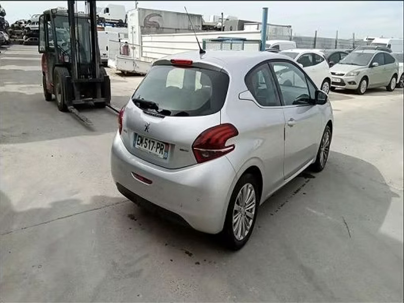 PEUGEOT 208 1.2I PURETECH 12V — zdjęcie 3