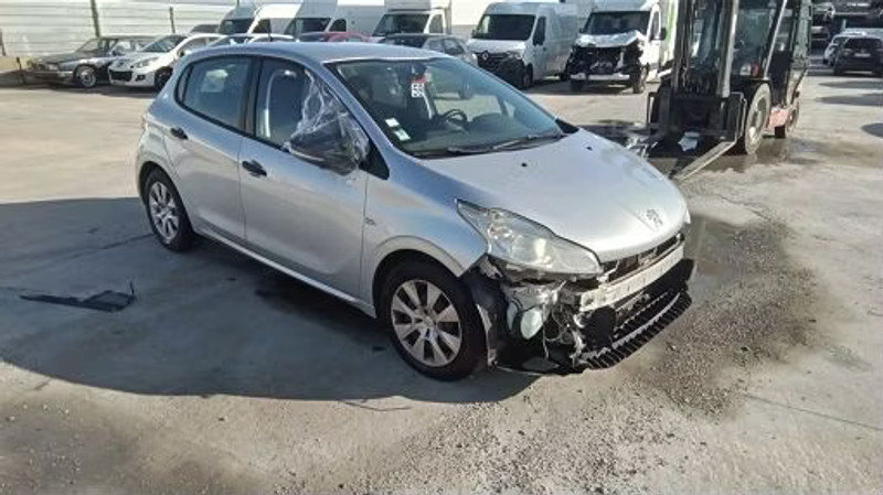 PEUGEOT 208 1.4 HDI FAP - 68 SOCIETE — zdjęcie 2