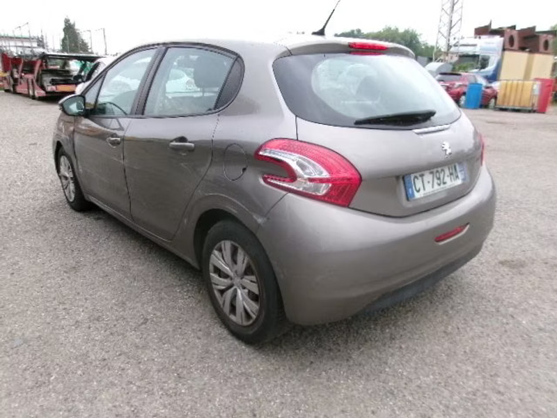 PEUGEOT 208 1.4 VTI 5P — zdjęcie 3