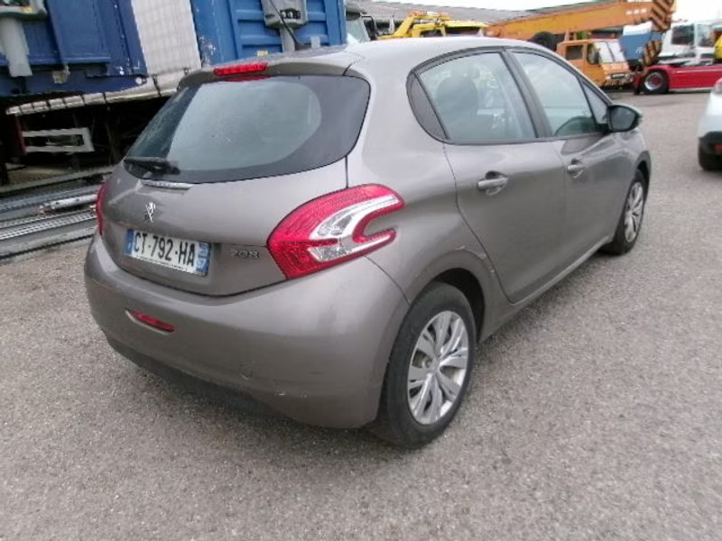 PEUGEOT 208 1.4 VTI 5P — zdjęcie 4