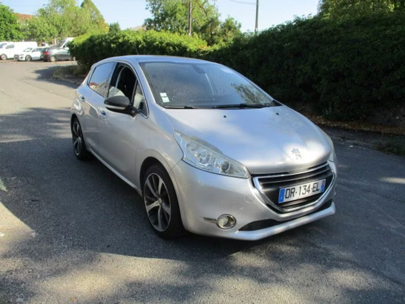 PEUGEOT 208 1.6 HDI 5P — zdjęcie 1